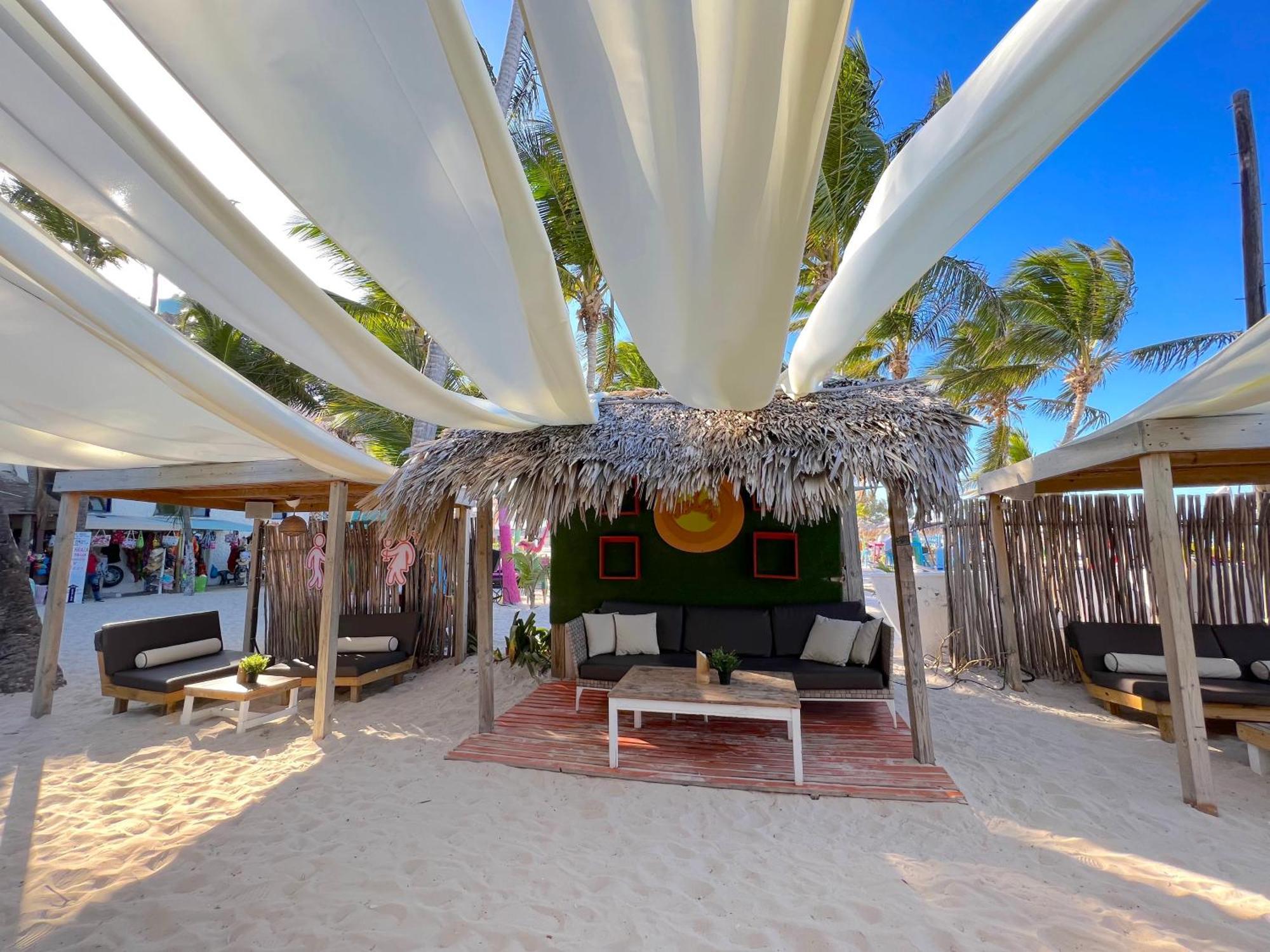 Apartahotel Tropical And - Corales - Great Location With Many Restaurants